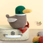 Színpompás horgolt madarak